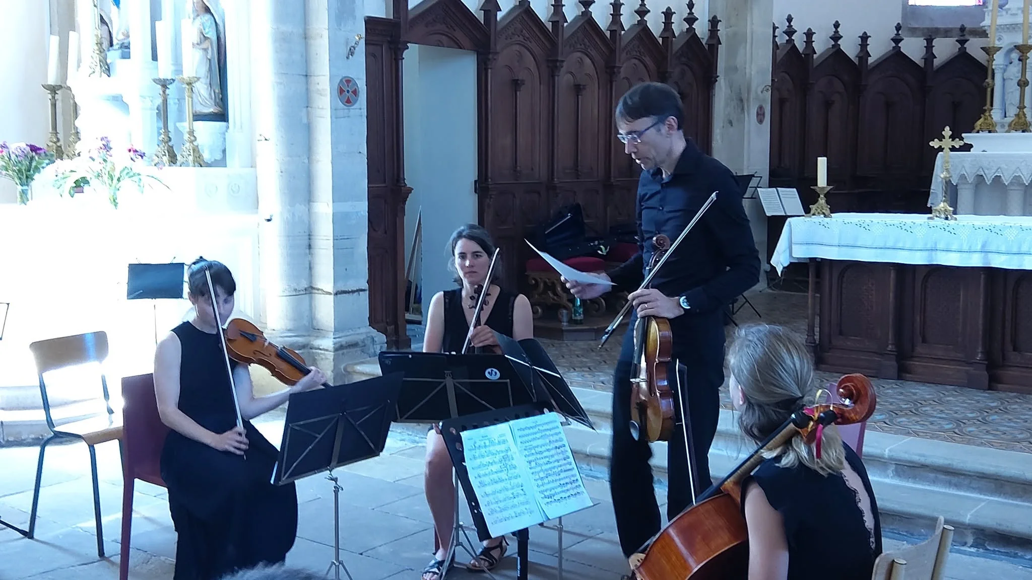 Quatuor, présentation par Dominique, debout